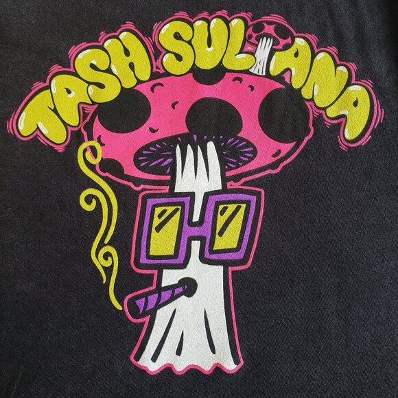 Tash Sultana Sugar Mushroom Rock Band tshirt Charcoal Black - Picture 2 of 9
